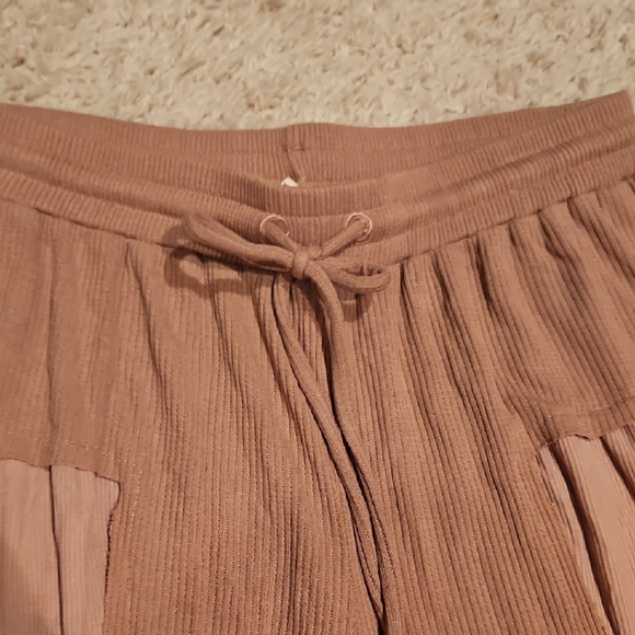 POL Blush and Tan Wide-Leg Pants - Picture 3 of 5